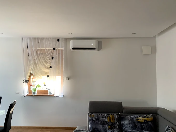 Montaż klimatyzacji Wronki — realizacja montażu jednostki wewnętrznej